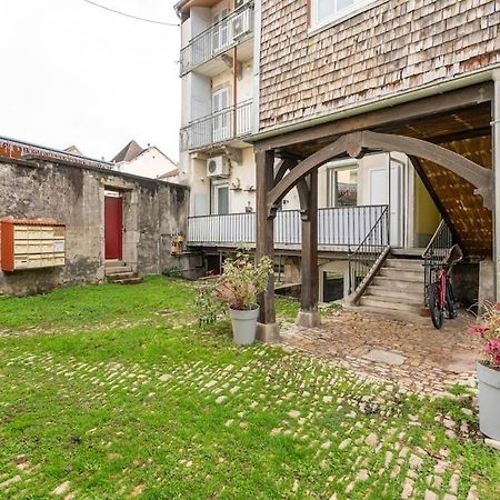Superbe Appartement Avec Parking Gratuit Lons-le-Saunier Exteriör bild