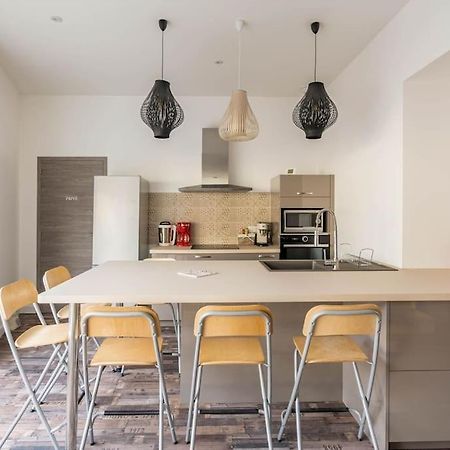 Superbe Appartement Avec Parking Gratuit Lons-le-Saunier Exteriör bild