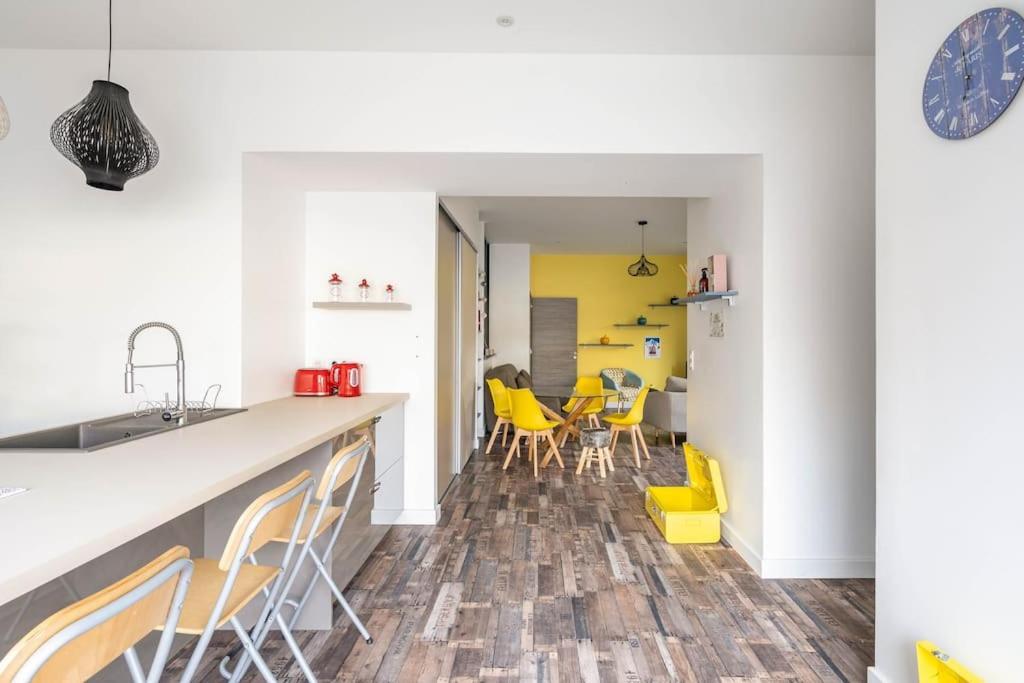 Superbe Appartement Avec Parking Gratuit Lons-le-Saunier Exteriör bild