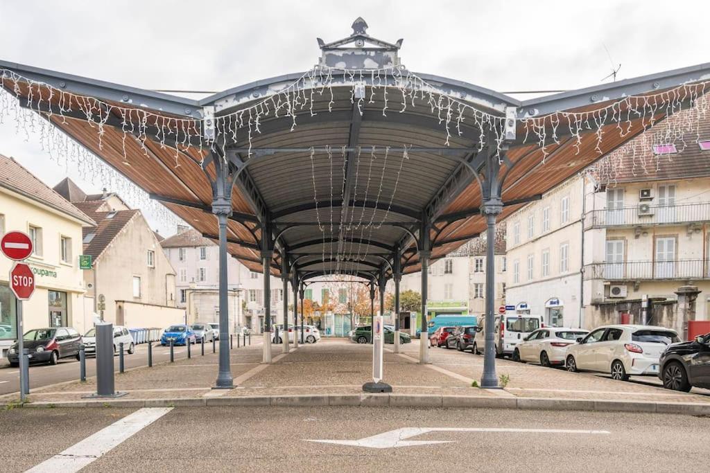 Superbe Appartement Avec Parking Gratuit Lons-le-Saunier Exteriör bild