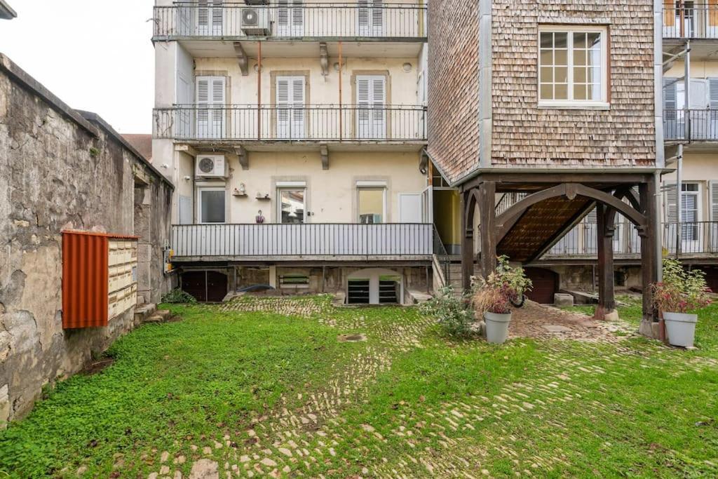 Superbe Appartement Avec Parking Gratuit Lons-le-Saunier Exteriör bild